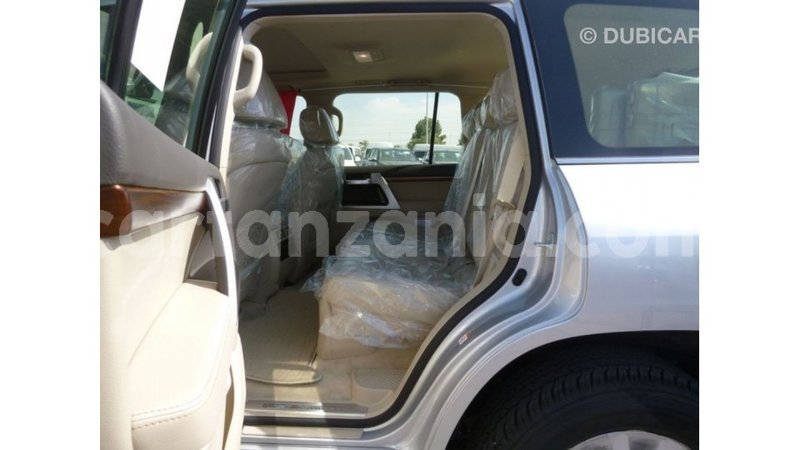 Big with watermark toyota land cruiser arusha import dubai 8503