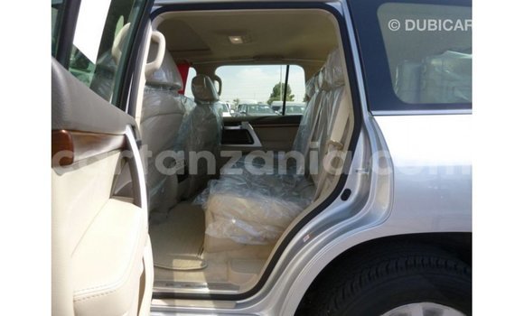 Buy Import Toyota Land Cruiser Other Car in Import - Dubai in Arusha Buy Import Toyota Land Cruiser Other Car in Import - Dubai in Arusha