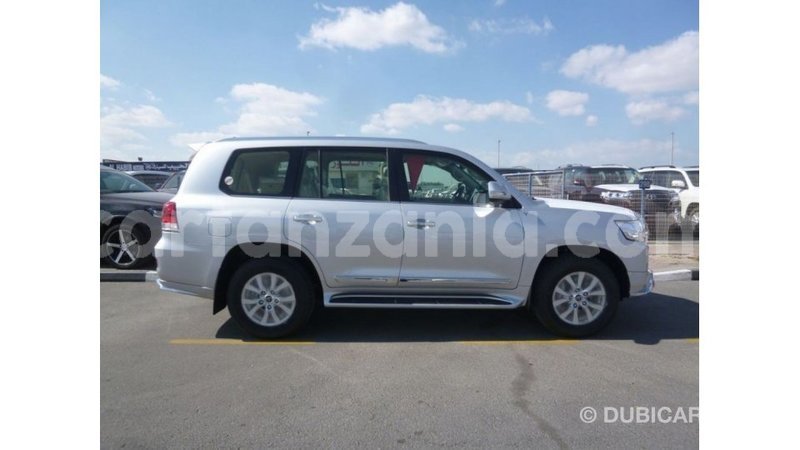 Big with watermark toyota land cruiser arusha import dubai 8503