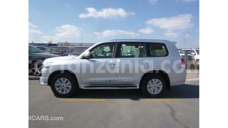 Big with watermark toyota land cruiser arusha import dubai 8503