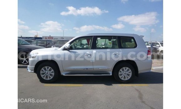 Buy Import Toyota Land Cruiser Other Car in Import - Dubai in Arusha Buy Import Toyota Land Cruiser Other Car in Import - Dubai in Arusha