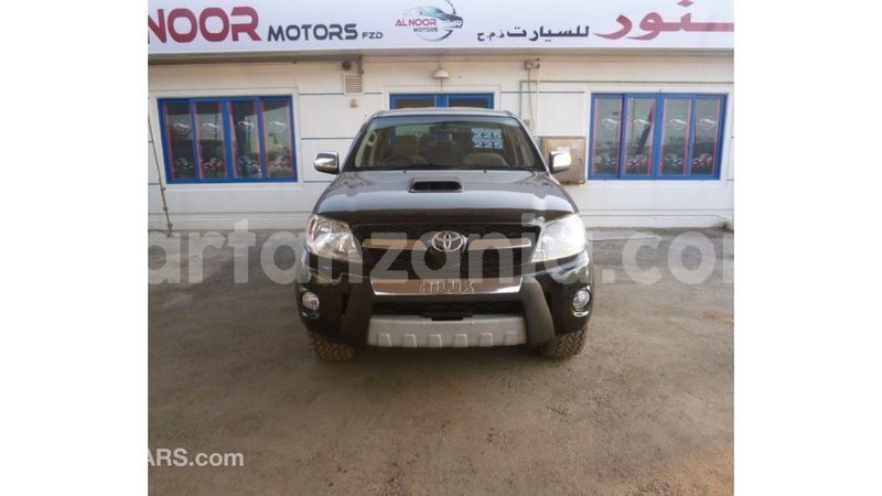 Big with watermark toyota hilux arusha import dubai 8505