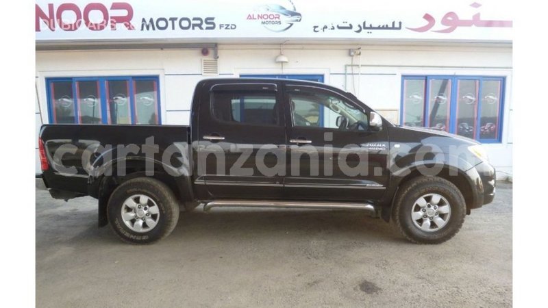 Big with watermark toyota hilux arusha import dubai 8505