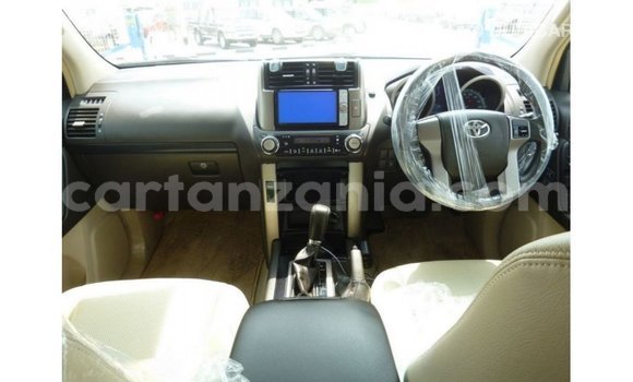 Nunua Imported Toyota Prado Nyeupe Gari ndani ya Import - Dubai nchini Arusha Nunua Imported Toyota Prado Nyeupe Gari ndani ya Import - Dubai nchini Arusha