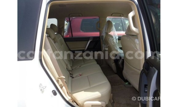 Nunua Imported Toyota Prado Nyeupe Gari ndani ya Import - Dubai nchini Arusha Nunua Imported Toyota Prado Nyeupe Gari ndani ya Import - Dubai nchini Arusha