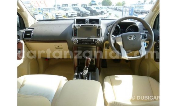 Nunua Imported Toyota Prado Nyeupe Gari ndani ya Import - Dubai nchini Arusha Nunua Imported Toyota Prado Nyeupe Gari ndani ya Import - Dubai nchini Arusha