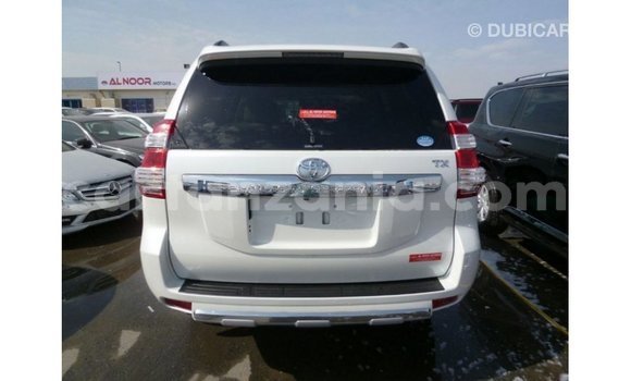 Nunua Imported Toyota Prado Nyeupe Gari ndani ya Import - Dubai nchini Arusha Nunua Imported Toyota Prado Nyeupe Gari ndani ya Import - Dubai nchini Arusha