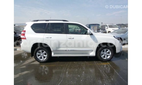 Nunua Imported Toyota Prado Nyeupe Gari ndani ya Import - Dubai nchini Arusha Nunua Imported Toyota Prado Nyeupe Gari ndani ya Import - Dubai nchini Arusha