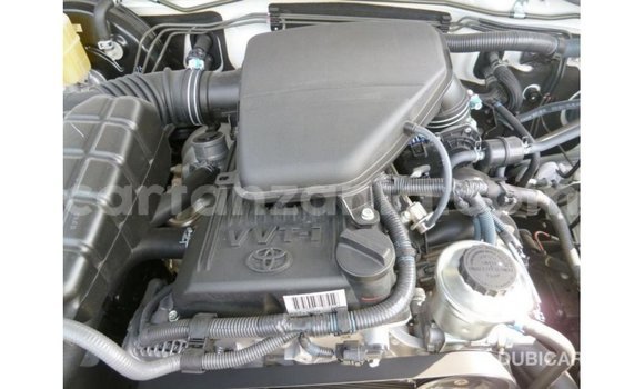 Nunua Imported Toyota Prado Nyeupe Gari ndani ya Import - Dubai nchini Arusha Nunua Imported Toyota Prado Nyeupe Gari ndani ya Import - Dubai nchini Arusha