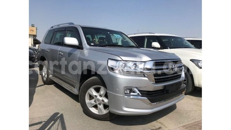 Big with watermark toyota land cruiser arusha import dubai 8521