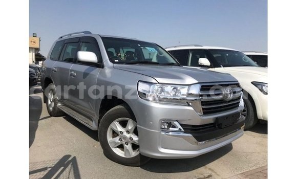 Nunua Imported Toyota Land Cruiser Nyingine Gari ndani ya Import - Dubai nchini Arusha Nunua Imported Toyota Land Cruiser Nyingine Gari ndani ya Import - Dubai nchini Arusha