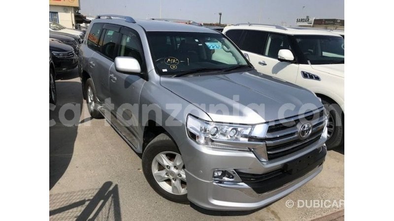 Big with watermark toyota land cruiser arusha import dubai 8521