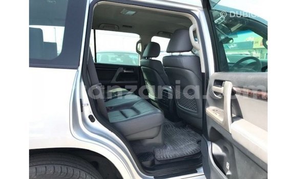 Nunua Imported Toyota Land Cruiser Nyingine Gari ndani ya Import - Dubai nchini Arusha Nunua Imported Toyota Land Cruiser Nyingine Gari ndani ya Import - Dubai nchini Arusha