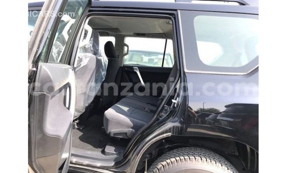 Nunua Imported Toyota Prado Nyeusi Gari ndani ya Import - Dubai nchini Arusha Nunua Imported Toyota Prado Nyeusi Gari ndani ya Import - Dubai nchini Arusha