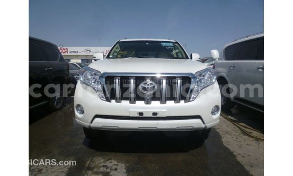 Nunua Imported Toyota Prado Nyeupe Gari ndani ya Import - Dubai nchini Arusha Nunua Imported Toyota Prado Nyeupe Gari ndani ya Import - Dubai nchini Arusha
