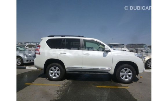 Nunua Imported Toyota Prado Nyeupe Gari ndani ya Import - Dubai nchini Arusha Nunua Imported Toyota Prado Nyeupe Gari ndani ya Import - Dubai nchini Arusha
