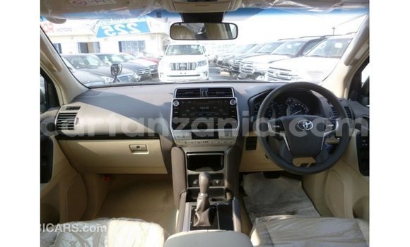 Nunua Imported Toyota Prado Nyeusi Gari ndani ya Import - Dubai nchini Arusha Nunua Imported Toyota Prado Nyeusi Gari ndani ya Import - Dubai nchini Arusha