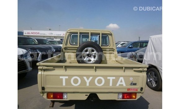 Buy Import Toyota Land Cruiser Beige Car in Import - Dubai in Arusha Buy Import Toyota Land Cruiser Beige Car in Import - Dubai in Arusha