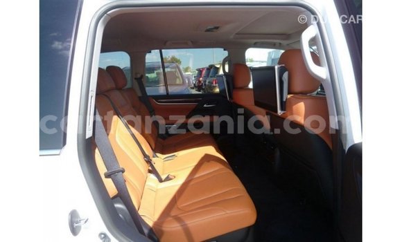 Nunua Imported Lexus LX Nyeupe Gari ndani ya Import - Dubai nchini Arusha Nunua Imported Lexus LX Nyeupe Gari ndani ya Import - Dubai nchini Arusha