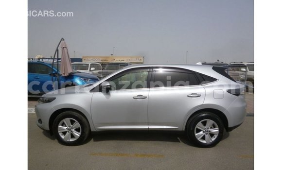 Nunua Imported Toyota Harrier Nyingine Gari ndani ya Import - Dubai nchini Arusha Nunua Imported Toyota Harrier Nyingine Gari ndani ya Import - Dubai nchini Arusha