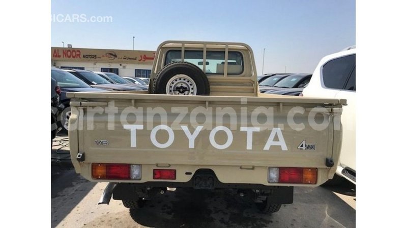 Big with watermark toyota land cruiser arusha import dubai 8532