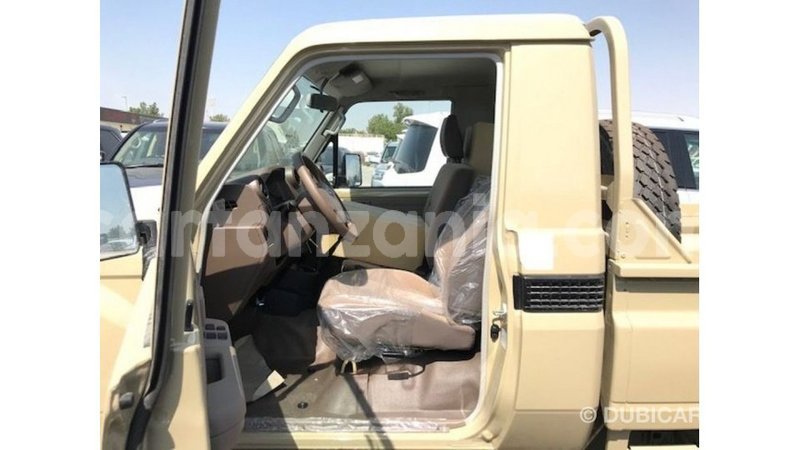 Big with watermark toyota land cruiser arusha import dubai 8532