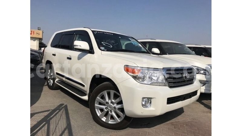 Big with watermark toyota land cruiser arusha import dubai 8535