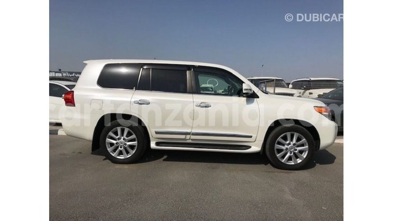 Big with watermark toyota land cruiser arusha import dubai 8535