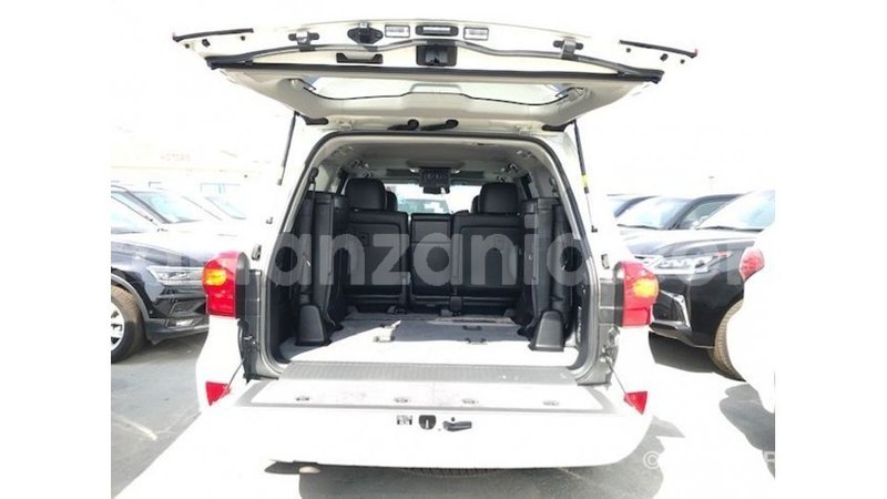 Big with watermark toyota land cruiser arusha import dubai 8535