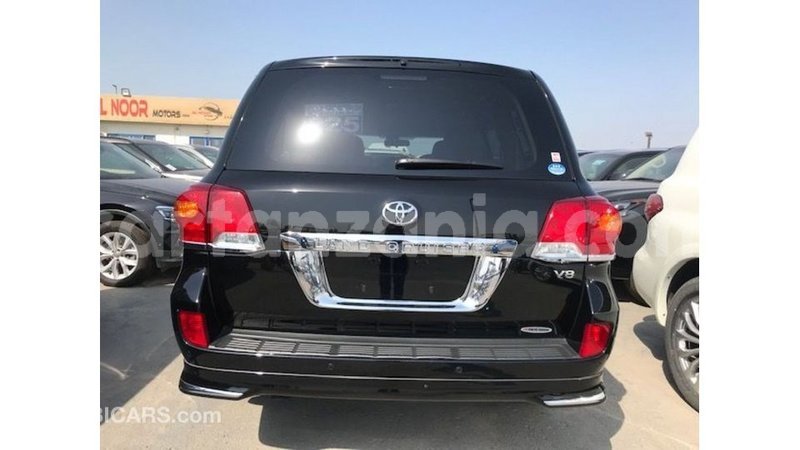 Big with watermark toyota land cruiser arusha import dubai 8536