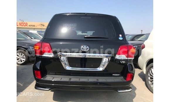 Buy Import Toyota Land Cruiser Black Car in Import - Dubai in Arusha Buy Import Toyota Land Cruiser Black Car in Import - Dubai in Arusha