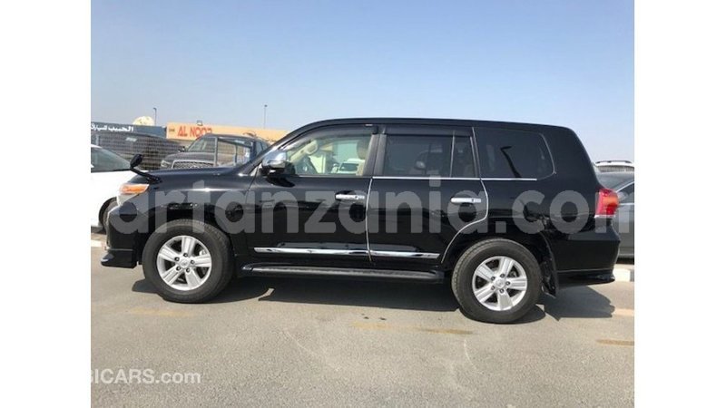 Big with watermark toyota land cruiser arusha import dubai 8536