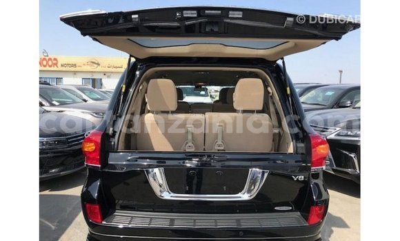 Buy Import Toyota Land Cruiser Black Car in Import - Dubai in Arusha Buy Import Toyota Land Cruiser Black Car in Import - Dubai in Arusha