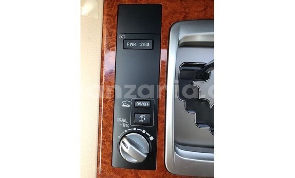 Buy Import Toyota Land Cruiser Black Car in Import - Dubai in Arusha Buy Import Toyota Land Cruiser Black Car in Import - Dubai in Arusha