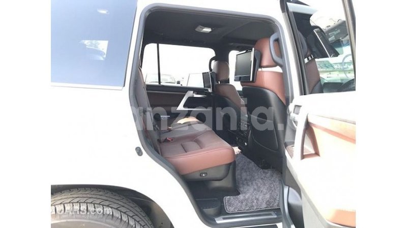 Big with watermark toyota land cruiser arusha import dubai 8537