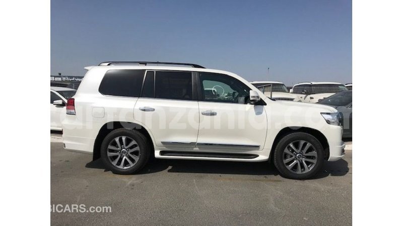 Big with watermark toyota land cruiser arusha import dubai 8537