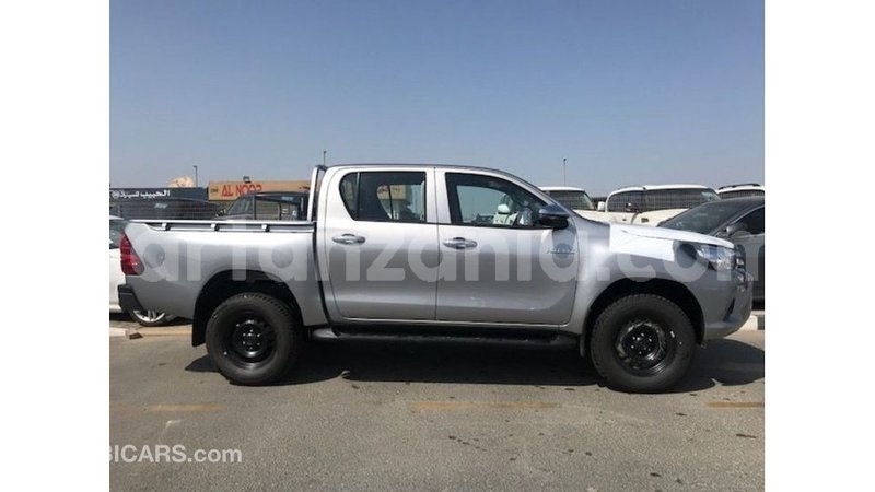 Big with watermark toyota hilux arusha import dubai 8538