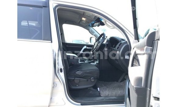 Buy Import Toyota Land Cruiser Other Car in Import - Dubai in Arusha Buy Import Toyota Land Cruiser Other Car in Import - Dubai in Arusha