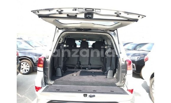 Buy Import Toyota Land Cruiser Other Car in Import - Dubai in Arusha Buy Import Toyota Land Cruiser Other Car in Import - Dubai in Arusha