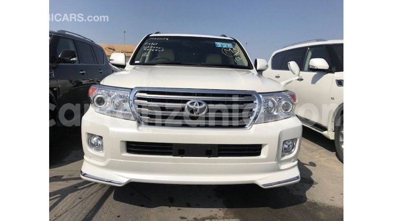 Big with watermark toyota land cruiser arusha import dubai 8543