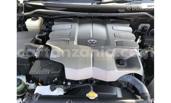 Nunua Imported Toyota Land Cruiser Nyeupe Gari ndani ya Import - Dubai nchini Arusha Nunua Imported Toyota Land Cruiser Nyeupe Gari ndani ya Import - Dubai nchini Arusha