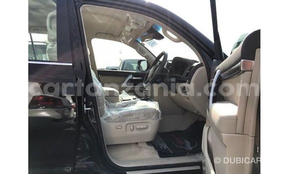 Buy Import Toyota Land Cruiser Black Car in Import - Dubai in Arusha Buy Import Toyota Land Cruiser Black Car in Import - Dubai in Arusha
