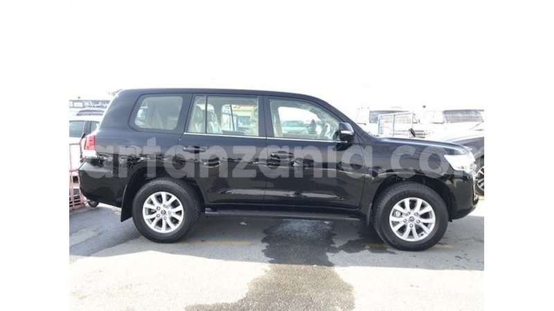 Big with watermark toyota land cruiser arusha import dubai 8544