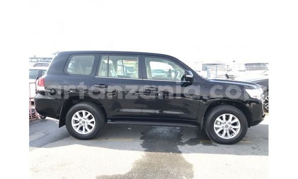 Buy Import Toyota Land Cruiser Black Car in Import - Dubai in Arusha Buy Import Toyota Land Cruiser Black Car in Import - Dubai in Arusha