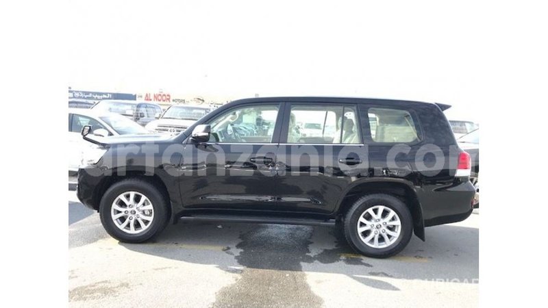 Big with watermark toyota land cruiser arusha import dubai 8544