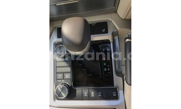 Buy Import Toyota Land Cruiser Black Car in Import - Dubai in Arusha Buy Import Toyota Land Cruiser Black Car in Import - Dubai in Arusha
