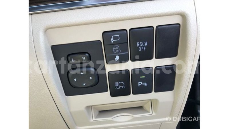 Big with watermark toyota land cruiser arusha import dubai 8544