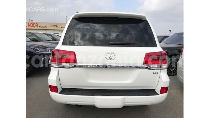 Big with watermark toyota land cruiser arusha import dubai 8546