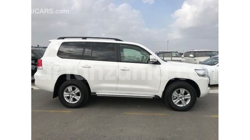 Big with watermark toyota land cruiser arusha import dubai 8546