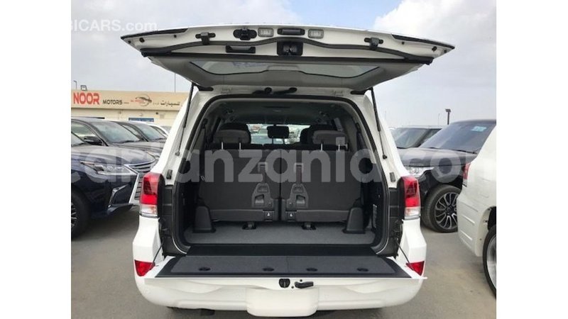 Big with watermark toyota land cruiser arusha import dubai 8546